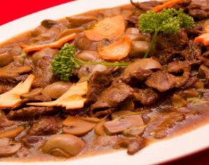 Beef w Button Mushrooms