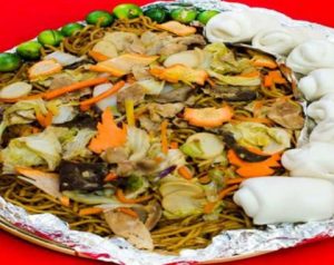 Medium Pancit sa Bilao